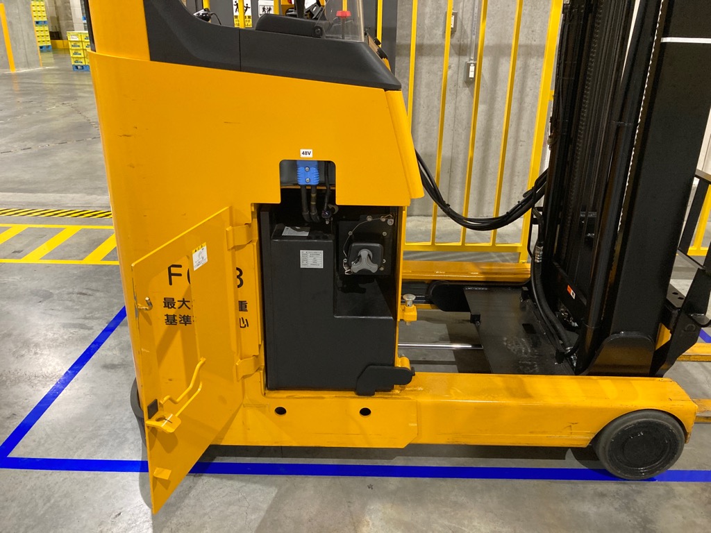 (Right)lithium-ion forklifts2