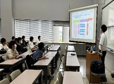 秋田県立大学での出張講義