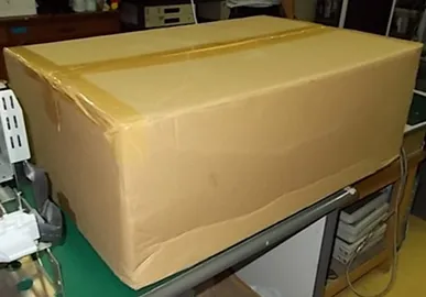 改善前(最下段海外製段ボール)