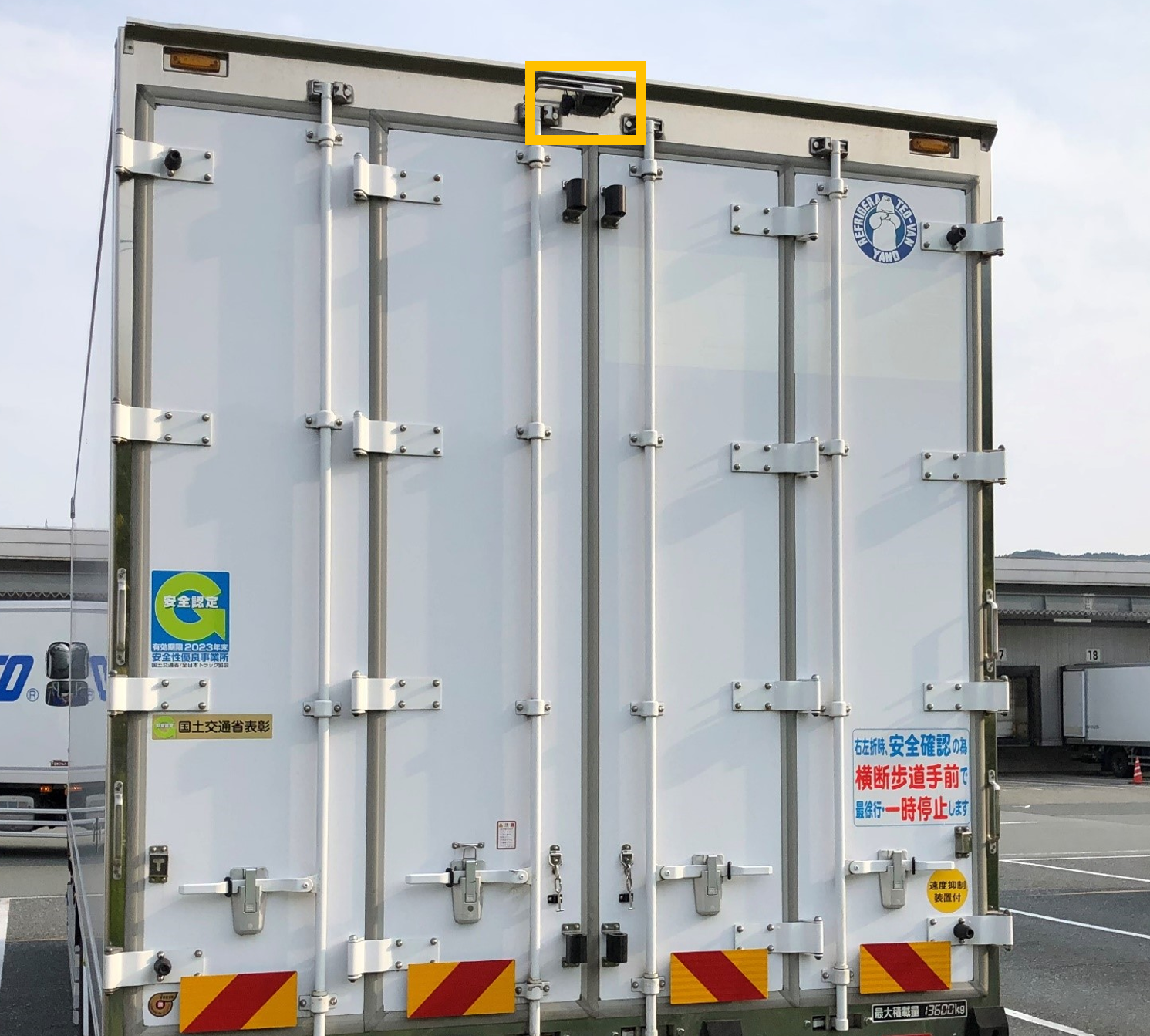 バックモニター1