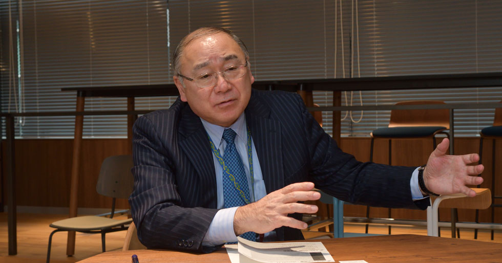 佐藤専務写真