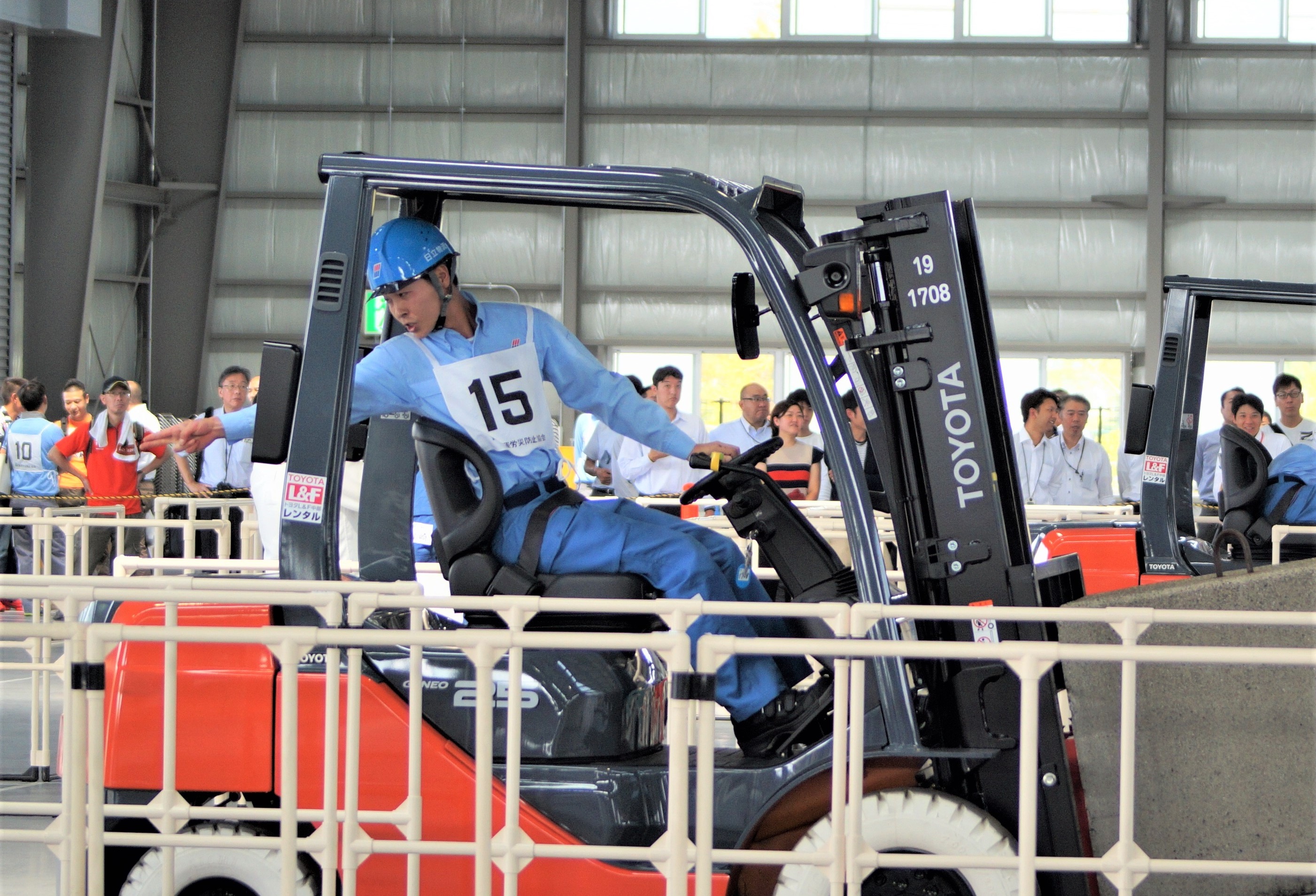 △運転競技の模様