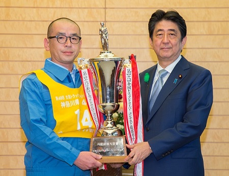 △井上選手と安倍首相