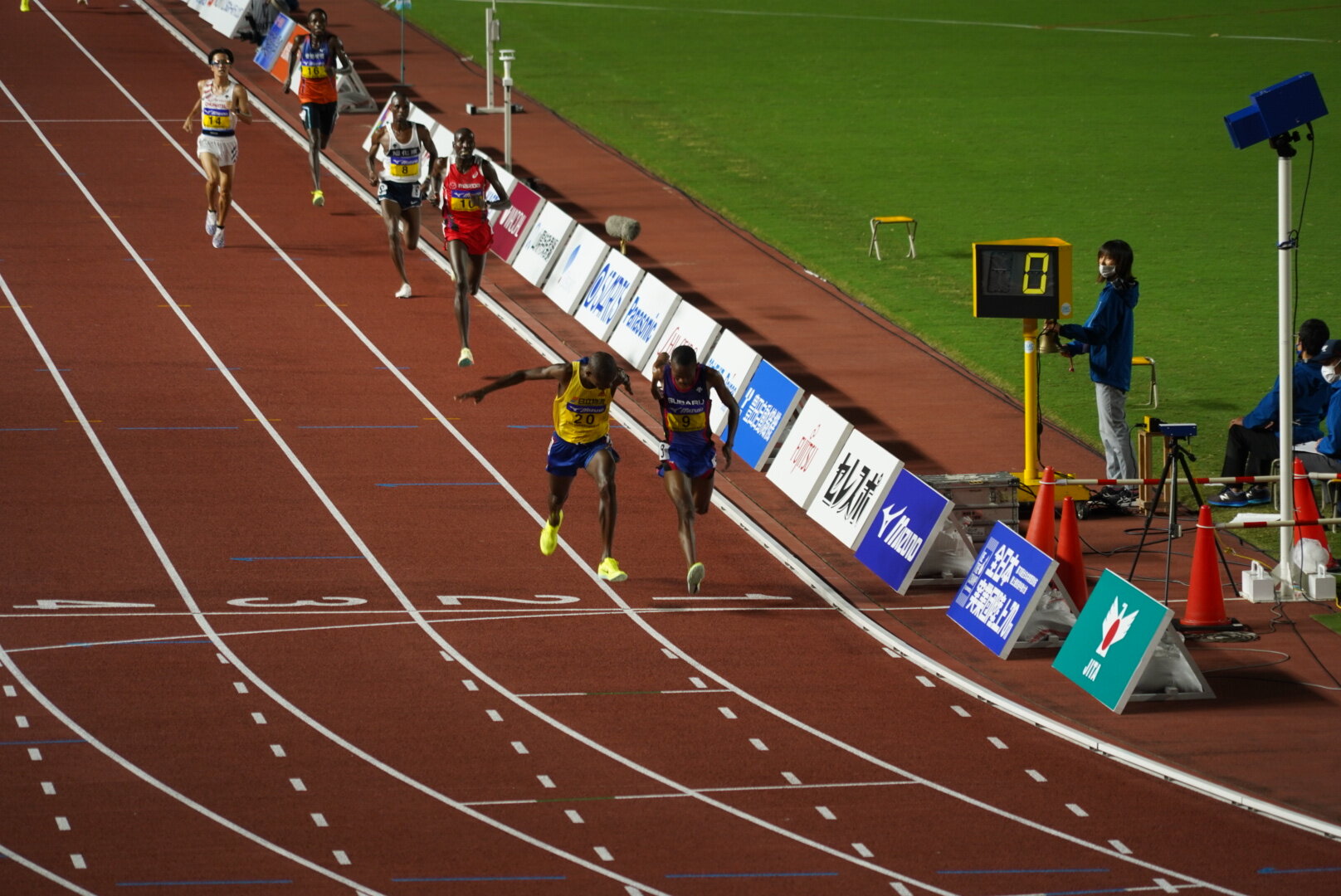 5000m ディク選手 0.01秒差の接戦