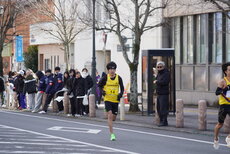 ゴールまでの最後の直線を駆け抜ける前田選手