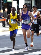 京橋駅前　積極的に集団を引っ張るリチャード選手