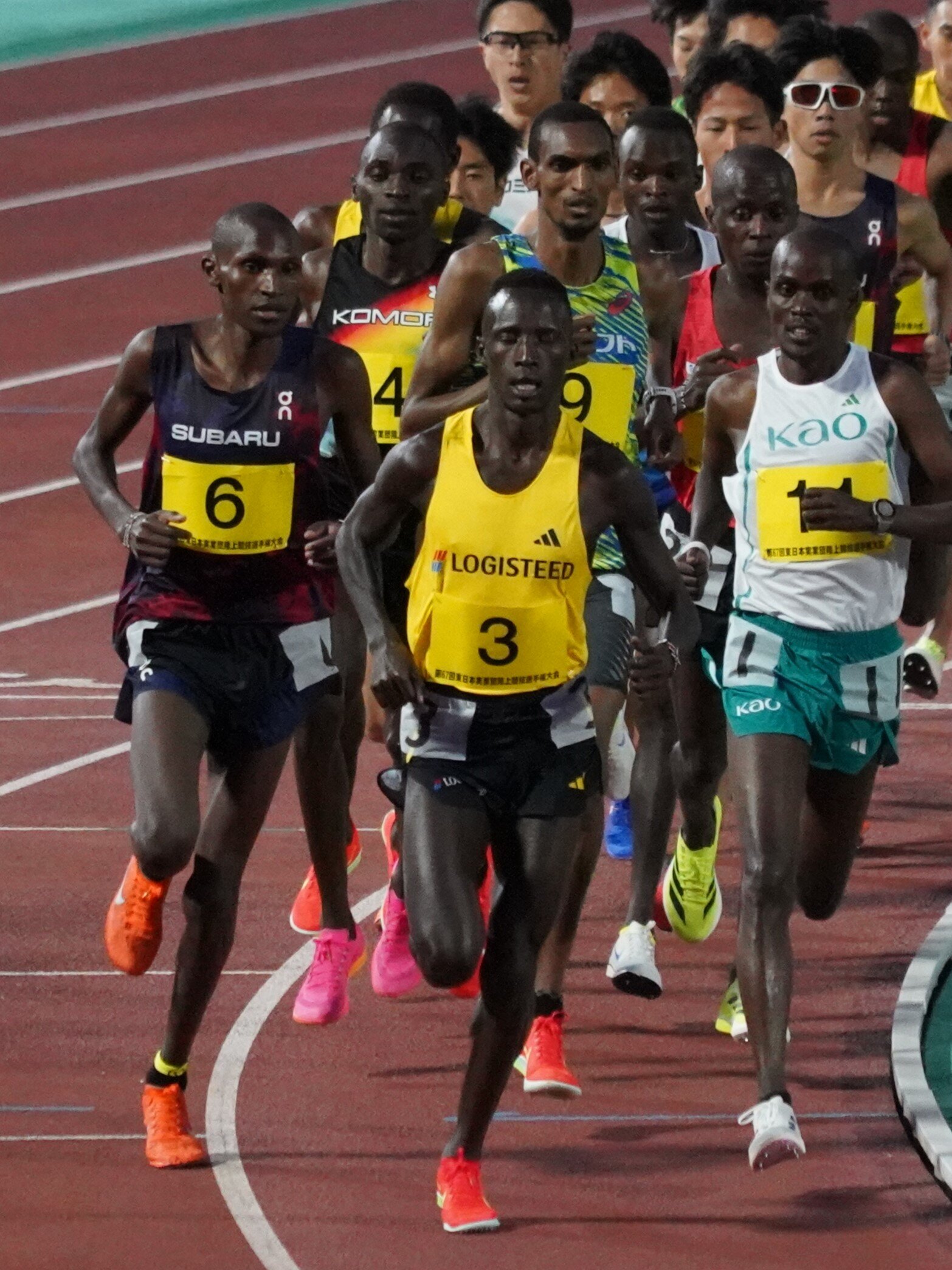 10000m積極的に前を引くロノ選手