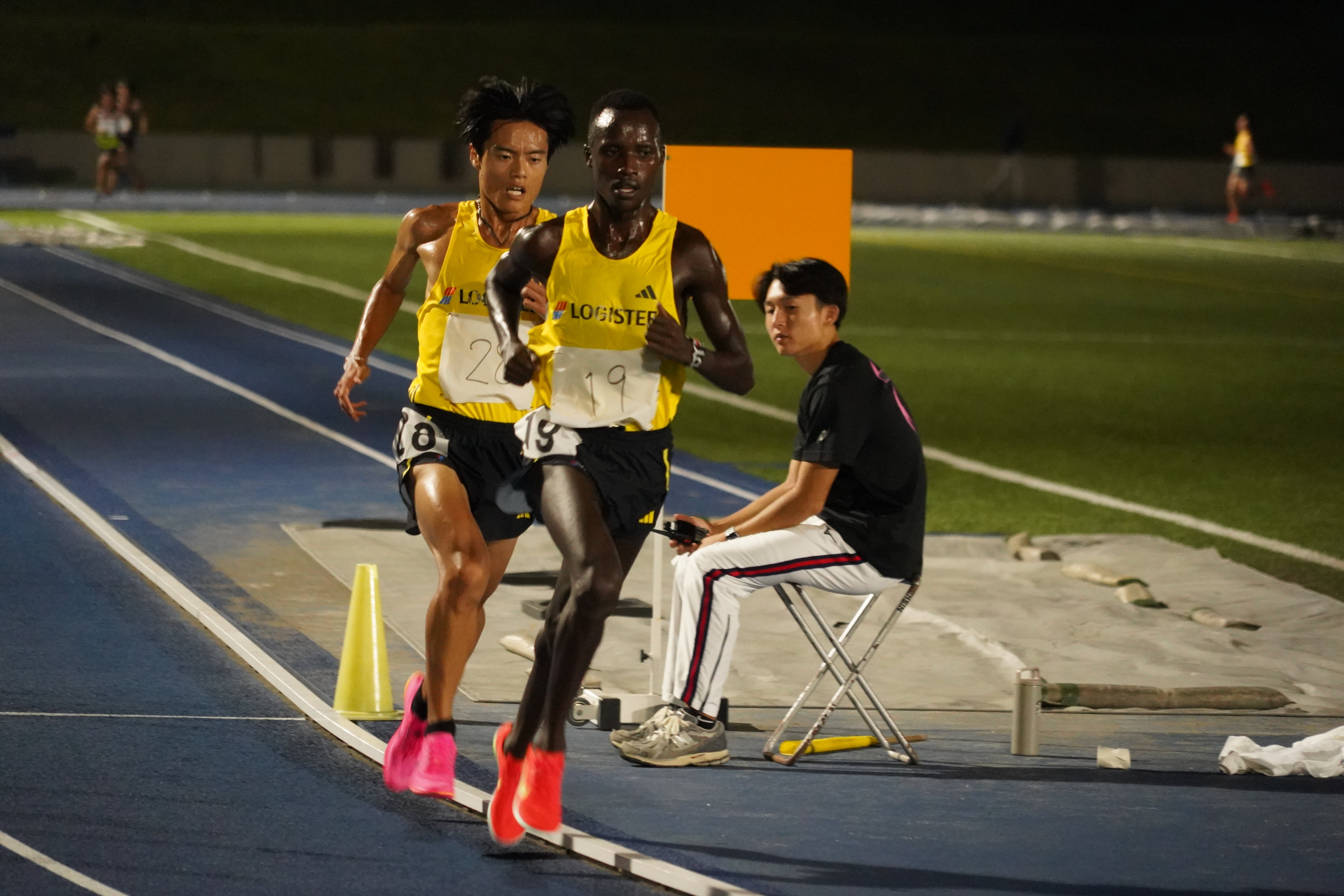四釜選手、ロノ選手