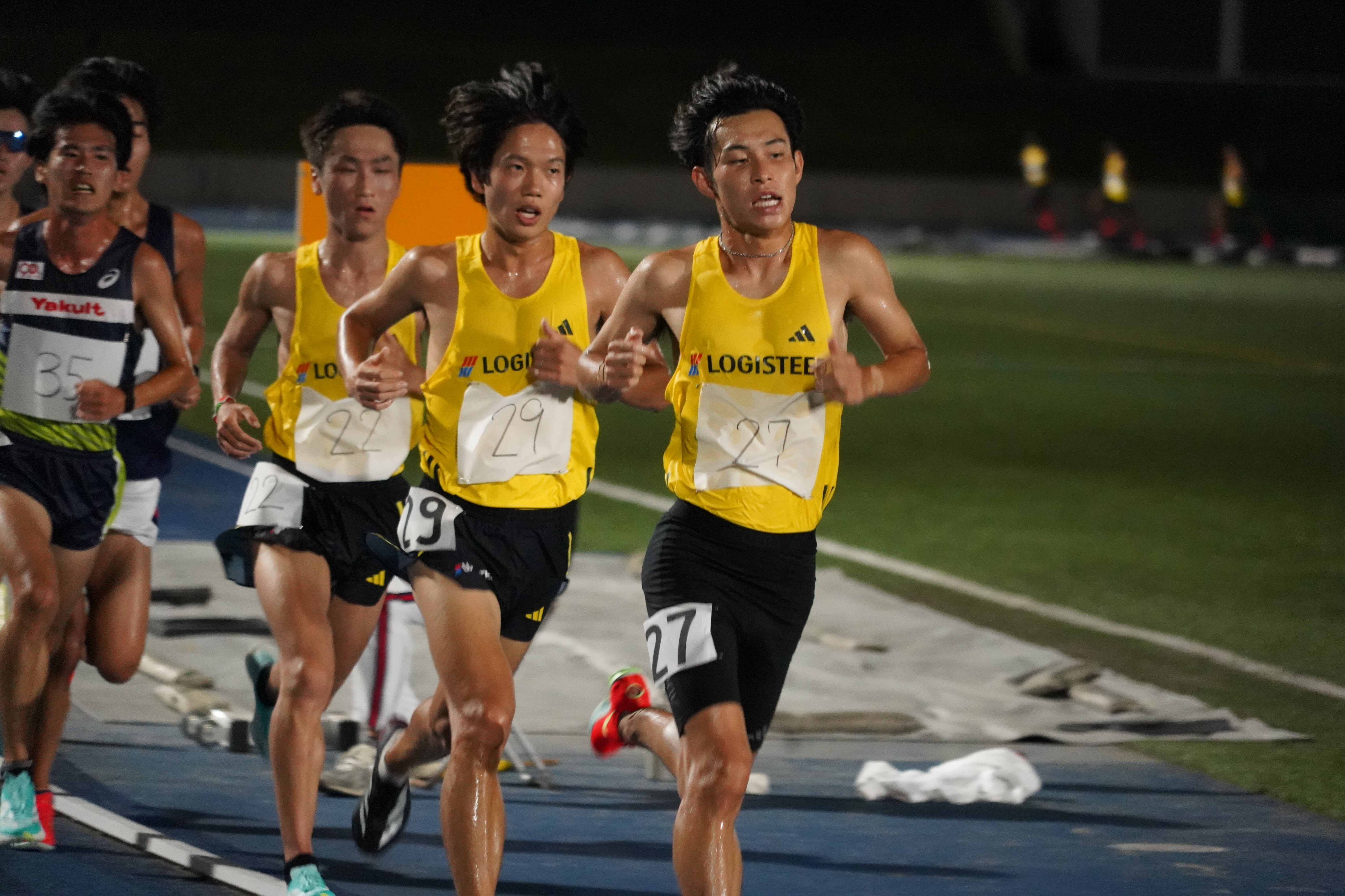 北村選手(No22)、細谷選手(No29)、山谷選手(No27)