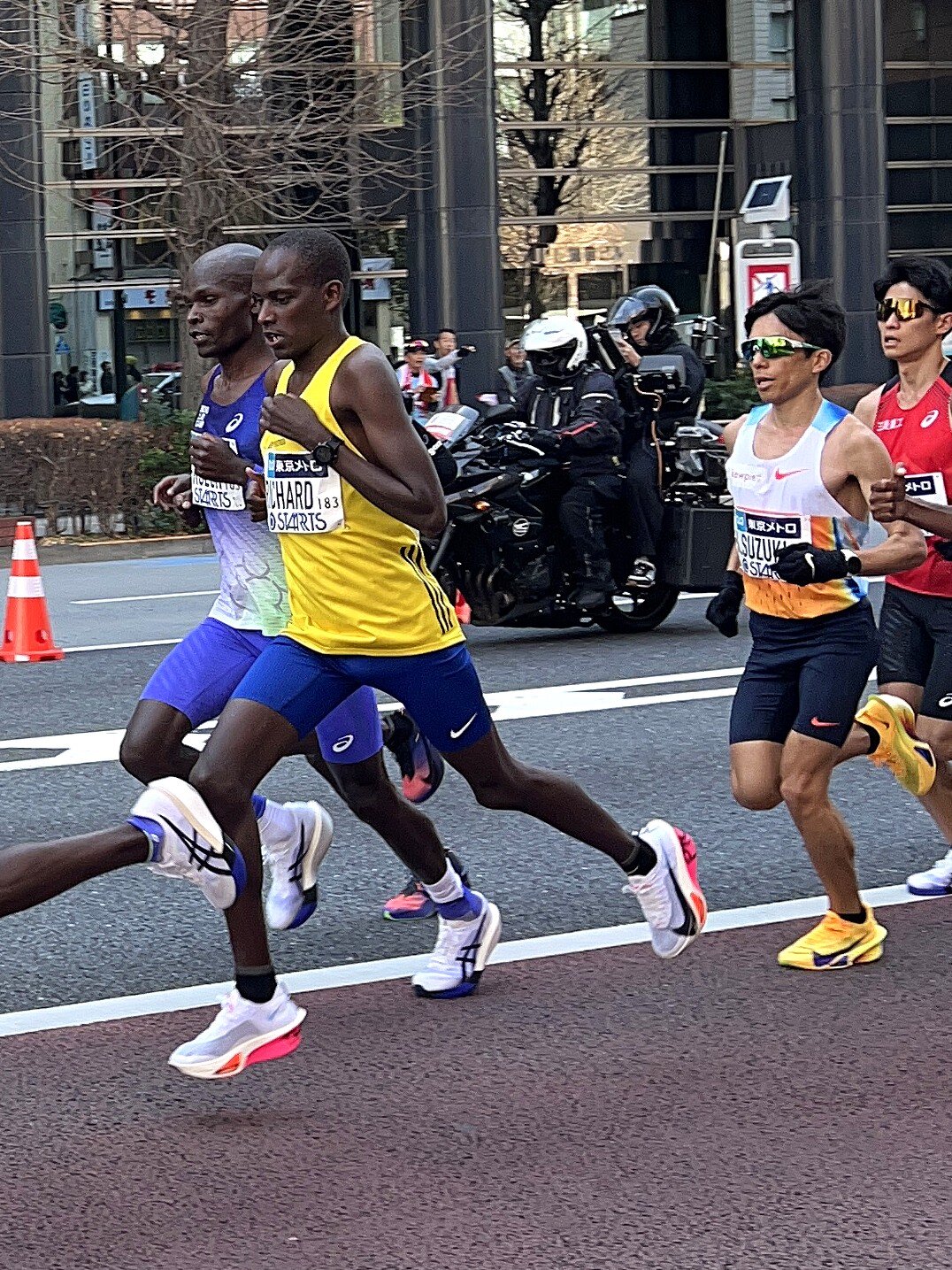 蔵前　日本人先頭集団でレースを進めたリチャード選手