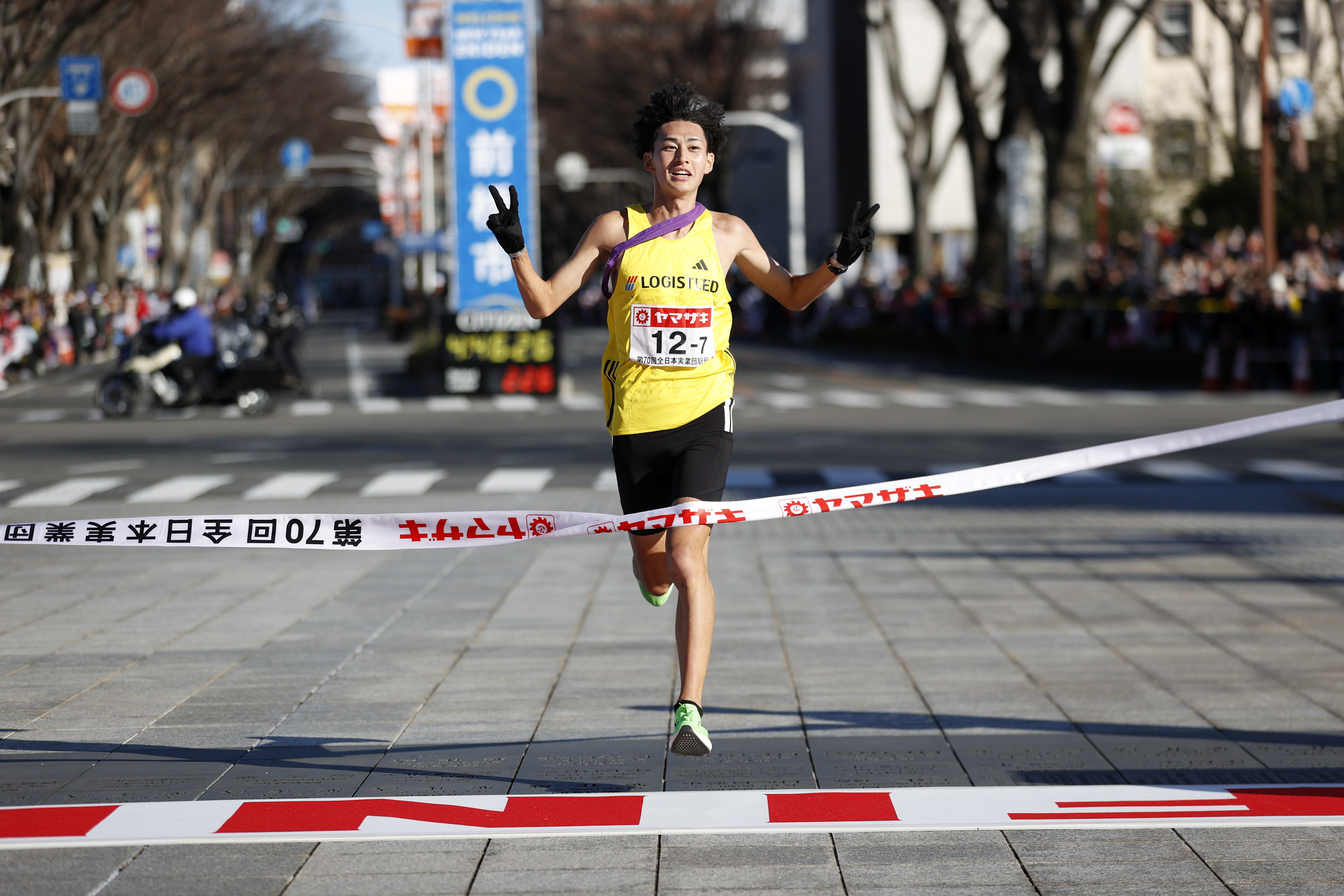 過去最高順位となる２位でゴールテープを切る海老澤選手